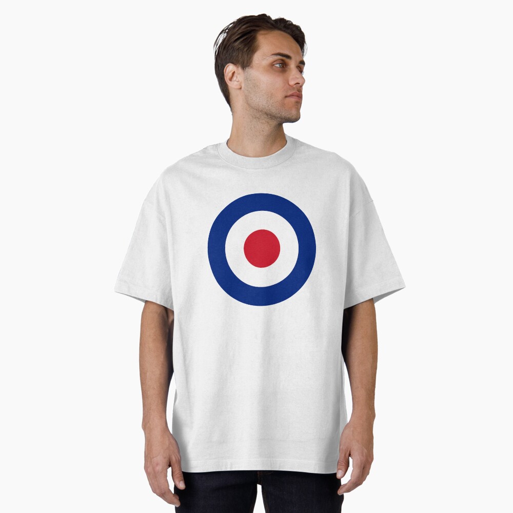 Vista previa del artículo con la obra «Camiseta oversize», diseñado y vendido por Martstore.