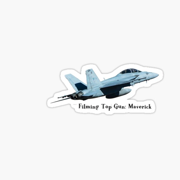 Aperçu de l'œuvre Avion de chasse filmant pour Top Gun: Maverick créée et vendue par blindphotog.
