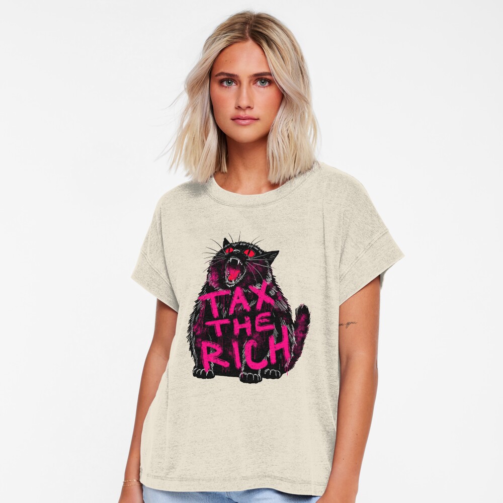 Aperçu de l'œuvre T-shirt décontracté créée et vendue par KilkennyCat Art.
