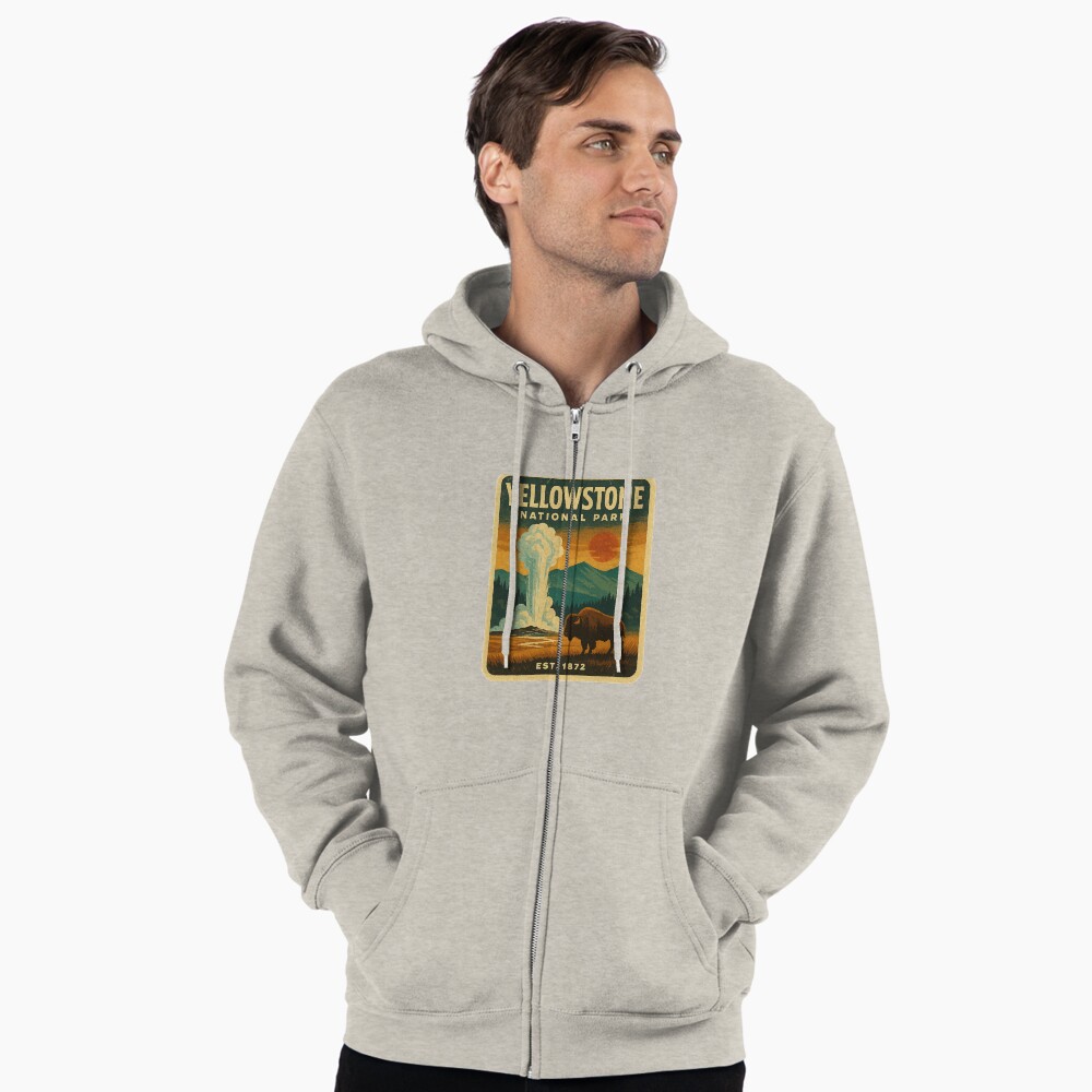 Aperçu de l'œuvre Veste zippée à capuche créée et vendue par Wanderlust Studio.