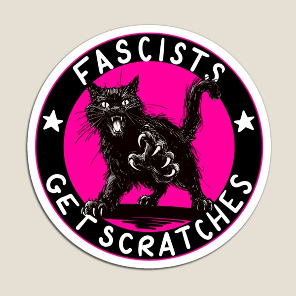 Aperçu de l'œuvre Chats contre les fascistes version rose créée et vendue par KilkennyCat Art.
