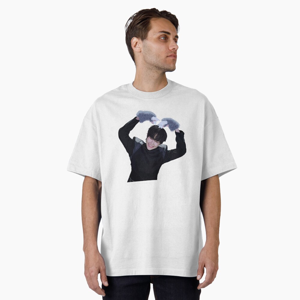 Vista previa del artículo con la obra «Camiseta oversize», diseñado y vendido por thisisforyoukpop.