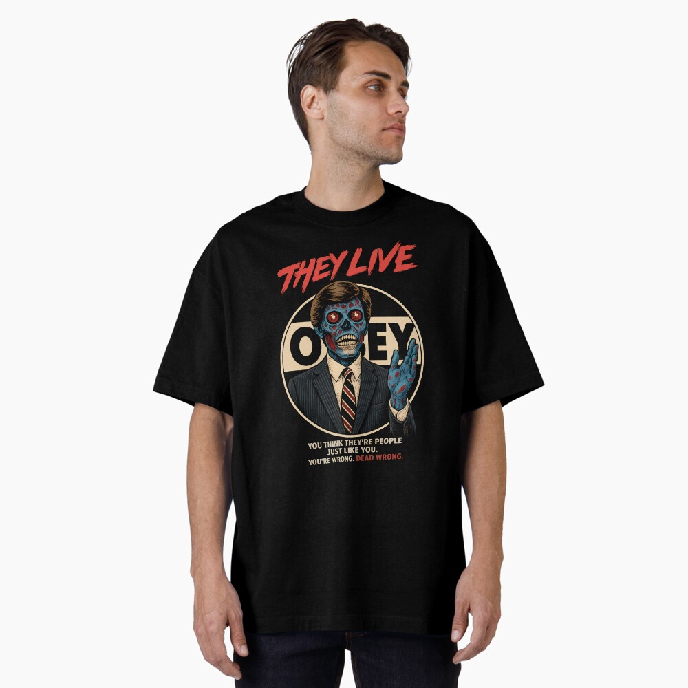 Vista previa del artículo con la obra «Camiseta oversize», diseñado y vendido por Le-Freak.