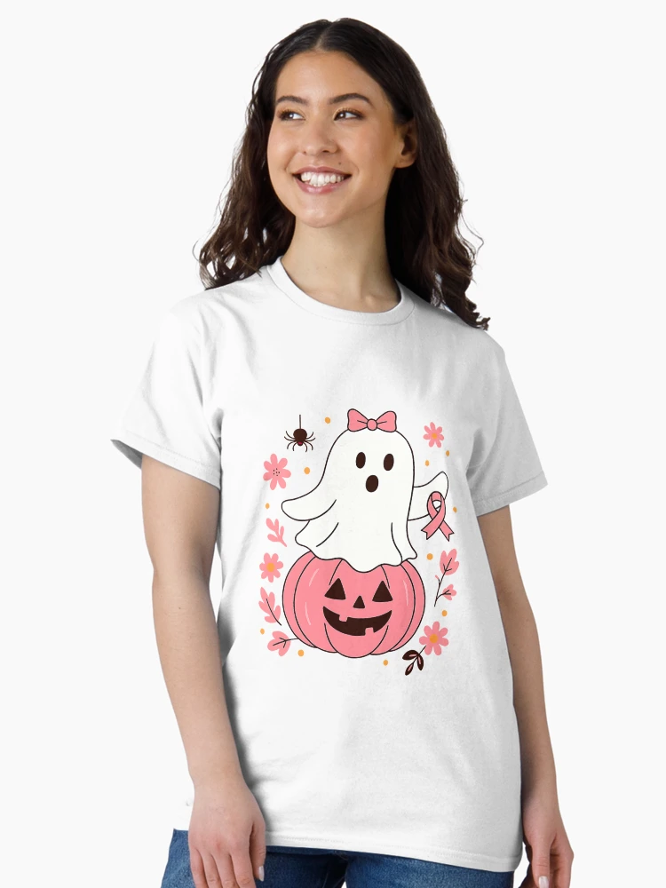 Aperçu 3 sur 7. T-shirt classique avec l'œuvre Fantôme drôle d'Halloween Ruban rose Sensibilisation au cancer du sein créée et vendue par diyoor.