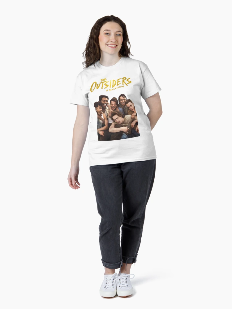 Thumbnail 4 von 7, Classic T-Shirt, Die Outsider - das Musical designt und verkauft von Top-show-shirts.