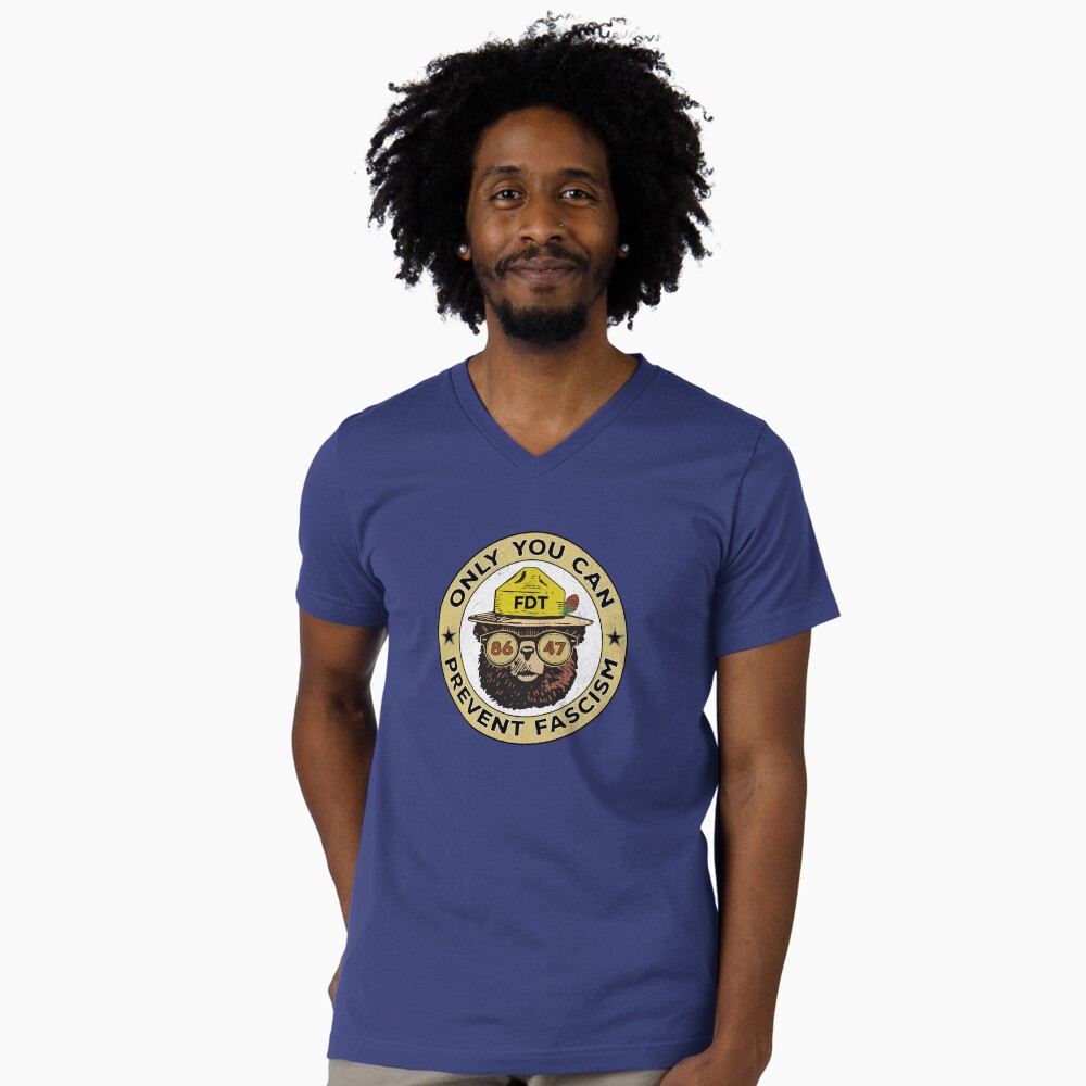 Aperçu de l'œuvre T-shirt col V créée et vendue par MisterrAB.