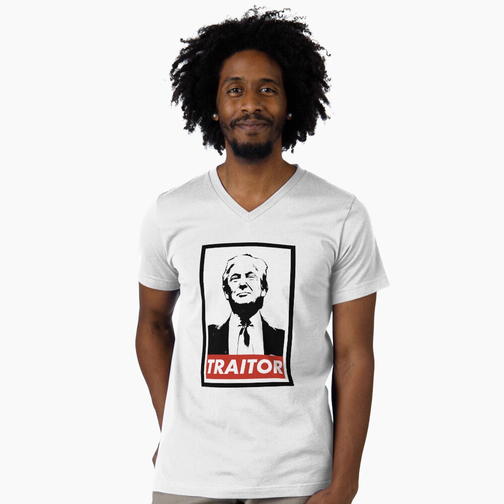 Aperçu de l'œuvre T-shirt col V créée et vendue par Gabriel Laine.