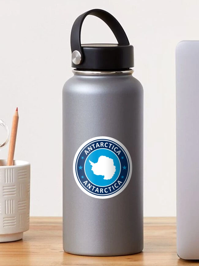 Aperçu 1 sur 3. Sticker avec l'œuvre Antarctique créée et vendue par almadigitalarts.