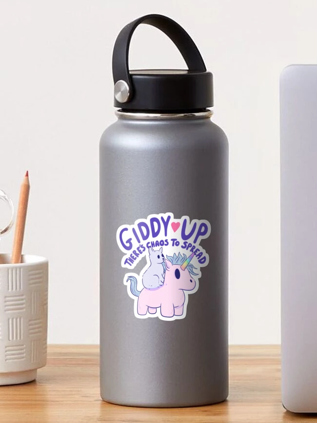 Aperçu 1 sur 3. Sticker avec l'œuvre Chat mignon chevauchant une licorne - Giddy Up, le chaos va semer la pagaille créée et vendue par Jess.a.creates.