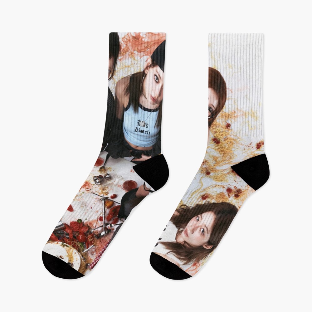 Vista previa del artículo con la obra «Calcetines», diseñado y vendido por trengeee.