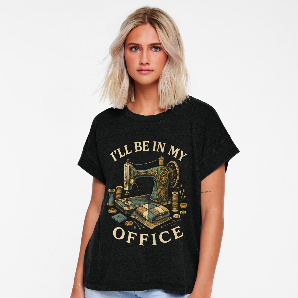 Vista previa del artículo con la obra «Camiseta relajada», diseñado y vendido por ClaraTeresa1.