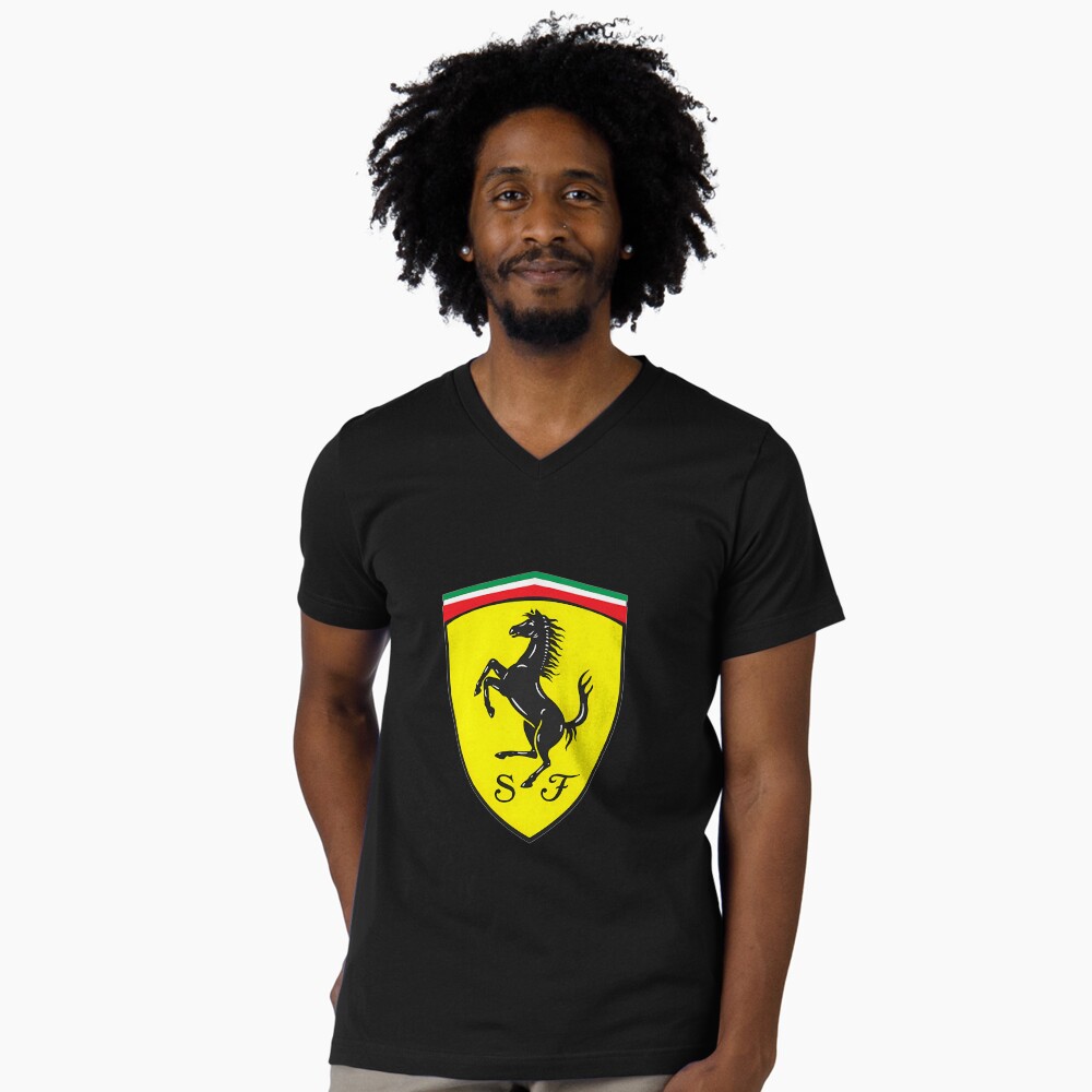 Vista previa del artículo con la obra «Camiseta de cuello en V», diseñado y vendido por Quixzor Art.