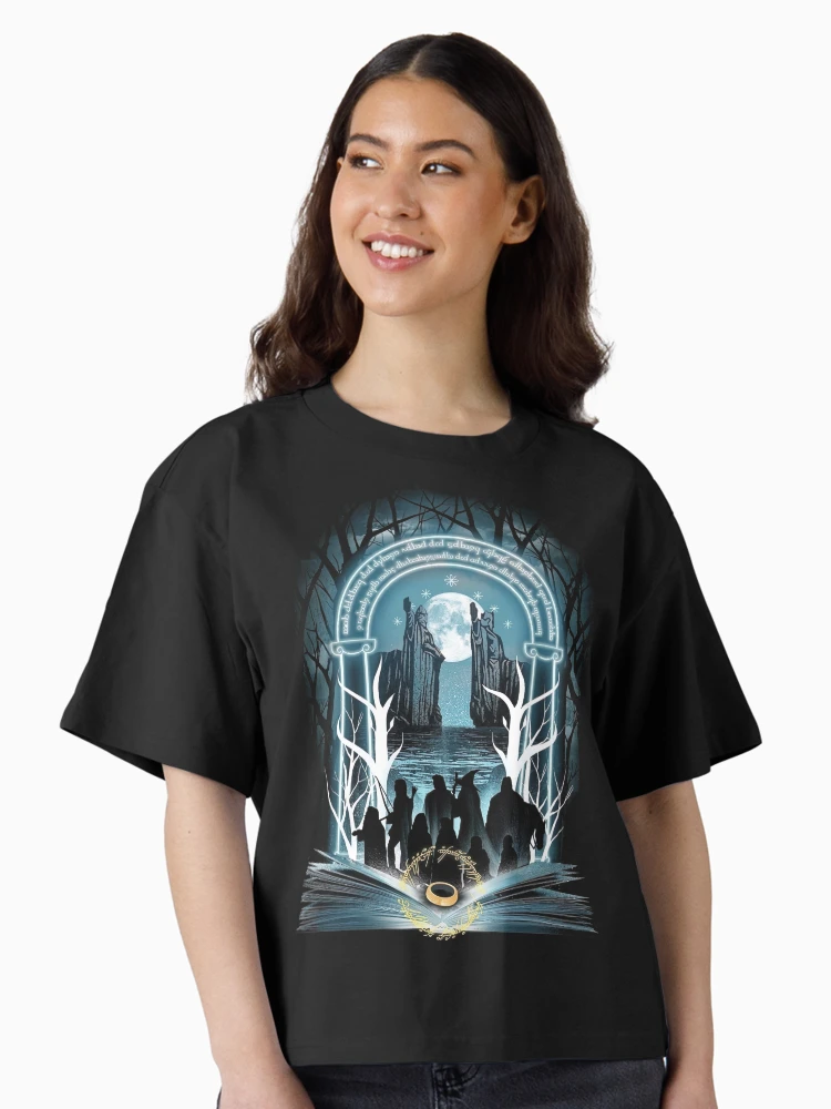 Imagen 2 de 4, Camiseta holgada boxy con la obra Libros de magia, diseñada y vendida por HepticWives.