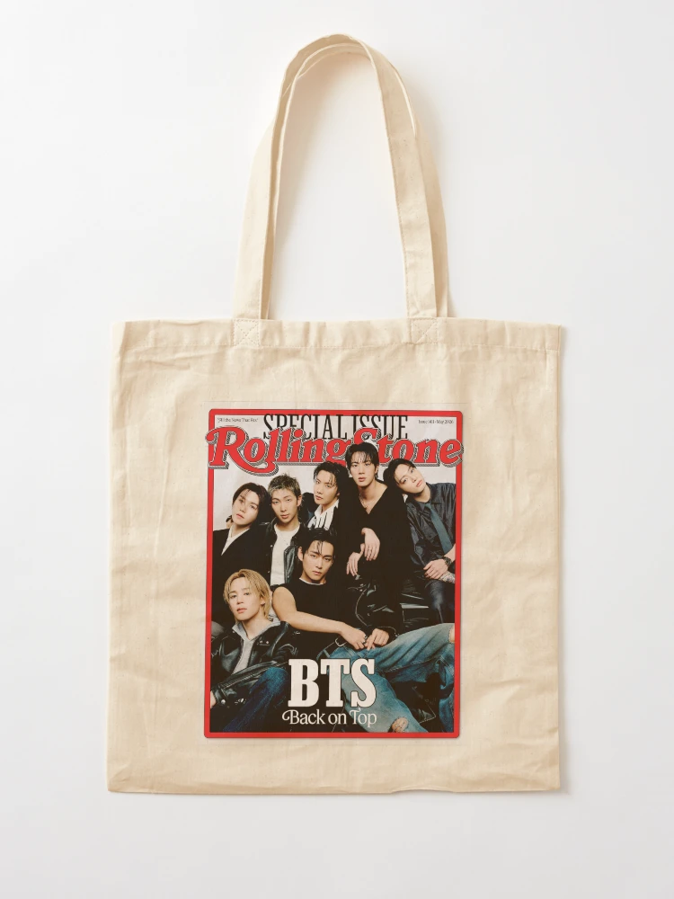 Imagen 2 de 5, Bolsa de tela con la obra Portada de Rolling Stone de BTS 2026, diseñada y vendida por lilivisual.