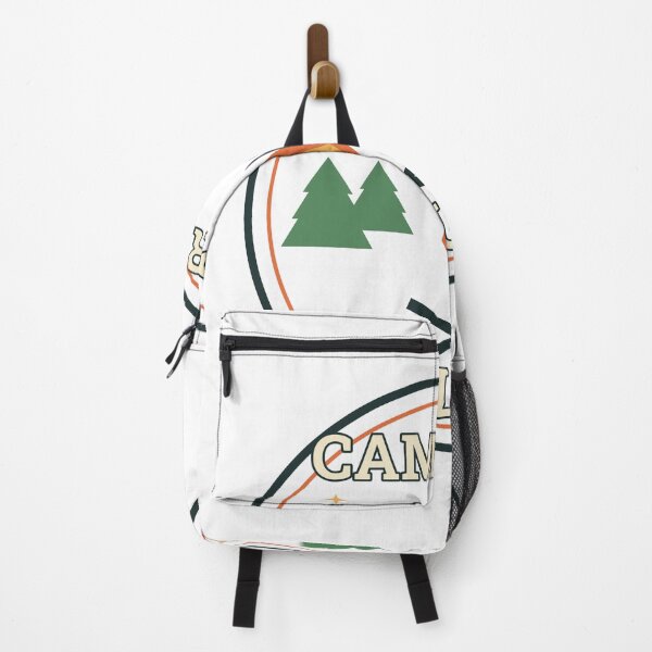 Aperçu de l'œuvre Campfire Club Badge Camping Outdoor créée et vendue par Cozy Oddities Studio.