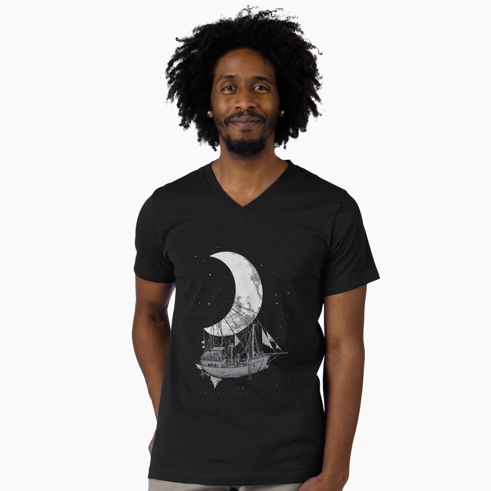 Aperçu de l'œuvre T-shirt col V créée et vendue par carbine.