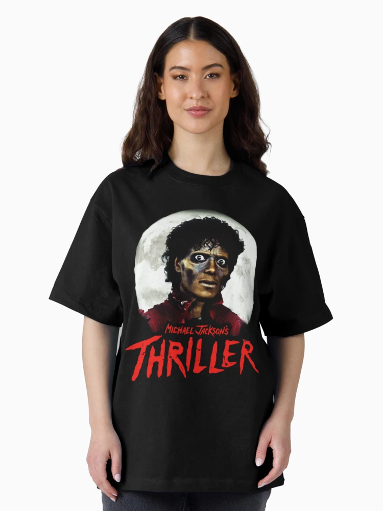 Aperçu 3 sur 7. T-shirt oversize avec l'œuvre Thriller MJ créée et vendue par The Art by Rossouw.