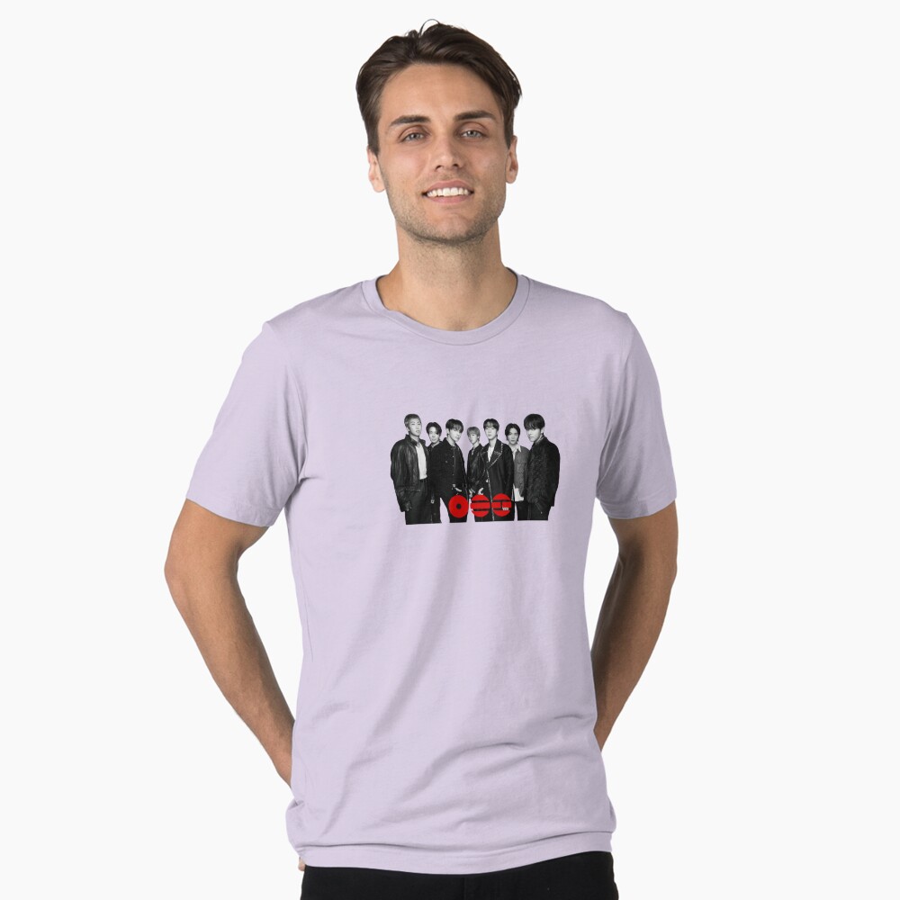 Vista previa del artículo con la obra «Camiseta vintage con efecto desgastado», diseñado y vendido por Baby blue.