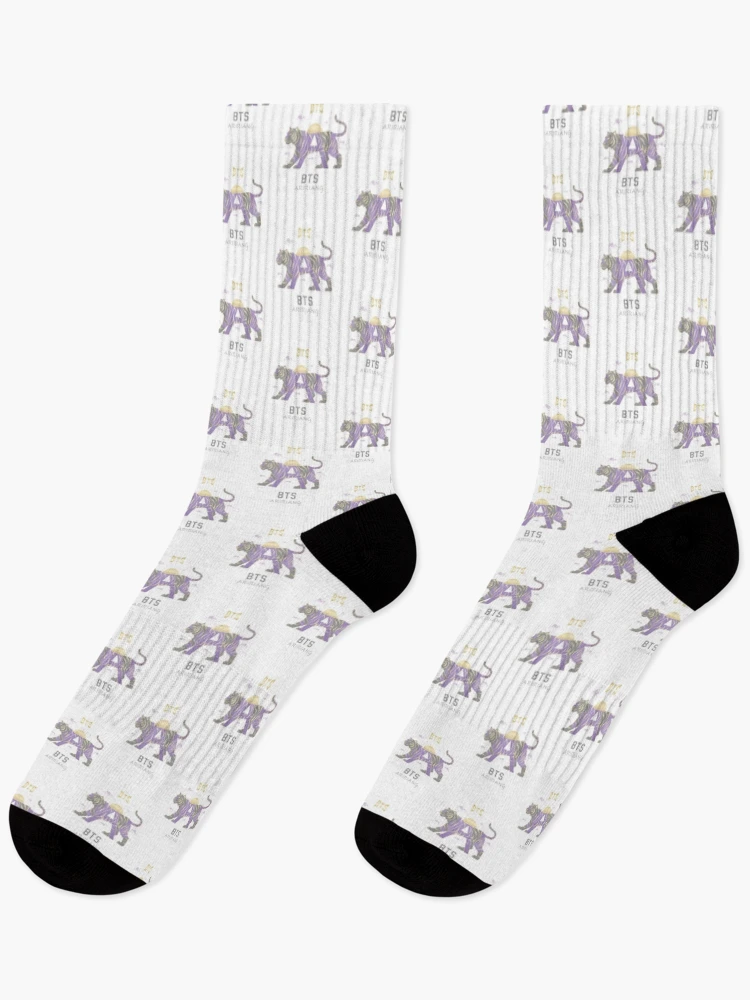 Aperçu 1 sur 5. Chaussettes avec l'œuvre BTS Arirang Comeback créée et vendue par BenjaminRey.