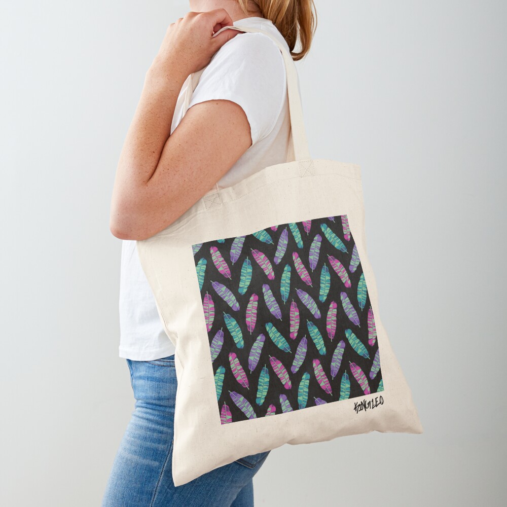 Aperçu de l'œuvre Tote bag classique créée et vendue par King Leo Creative.