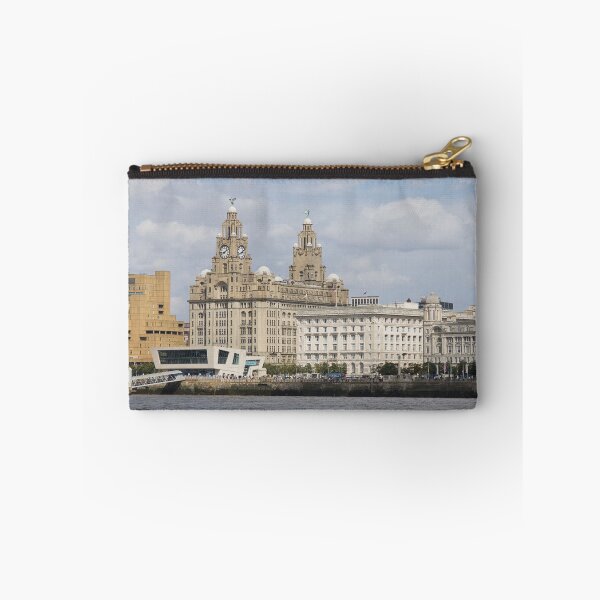 Artikelvorschau, Liverpooler Uferpromenade vom Fluss aus gesehen entworfen und verkauft von alan tunnicliffe.