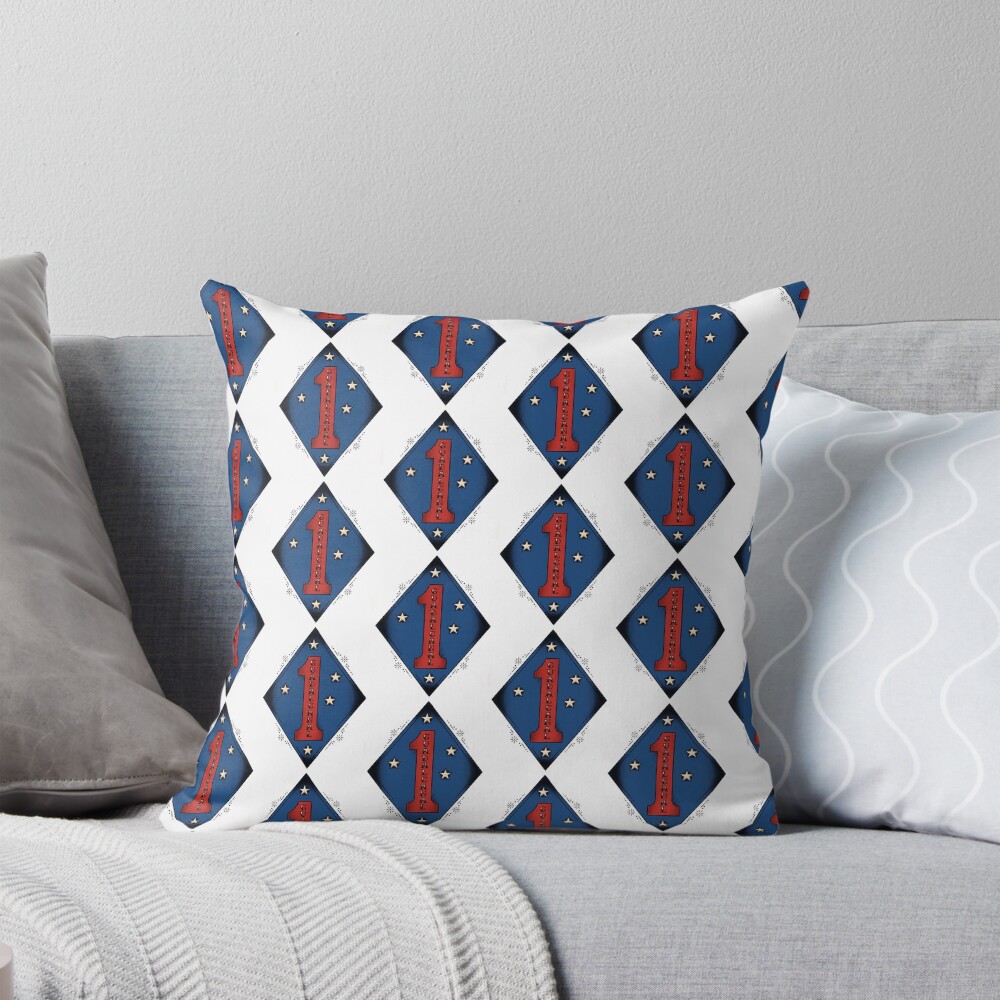 Aperçu de l'œuvre Coussin créée et vendue par adrian noble.