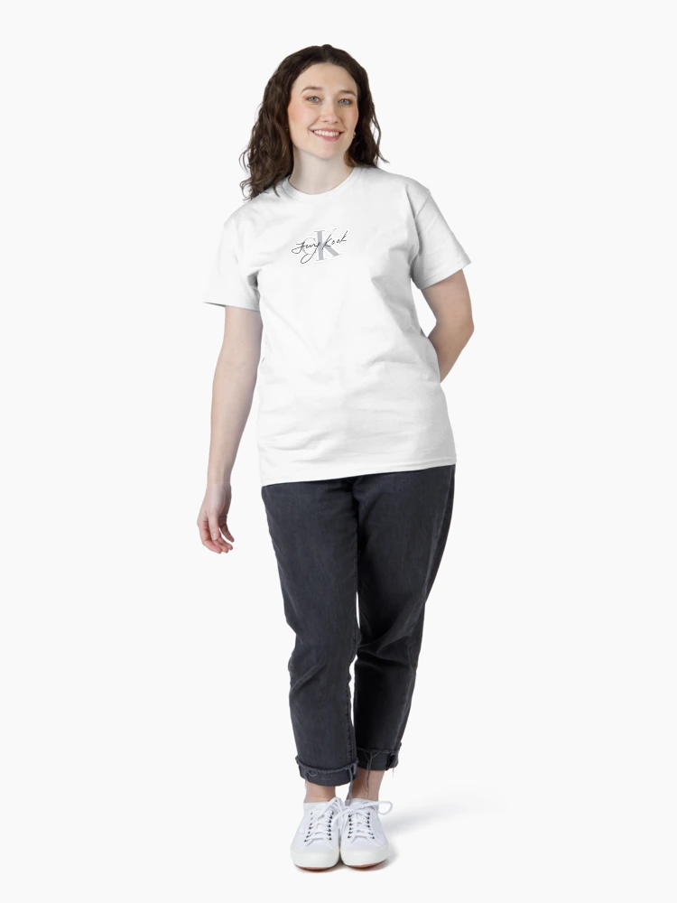 Imagen 4 de 7, Camiseta clásica con la obra CK x Jungkook 1, diseñada y vendida por Palette & Hue.