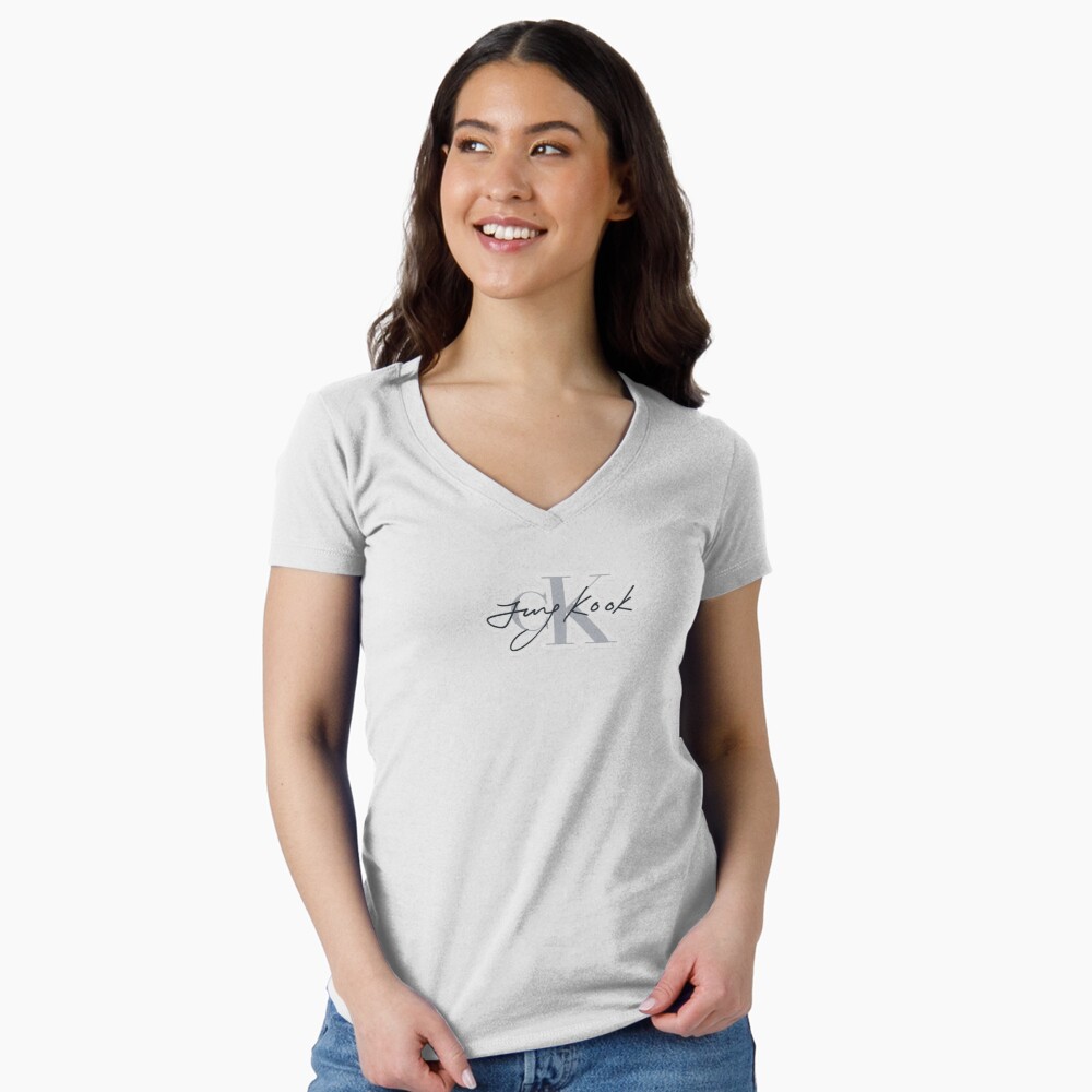 Vista previa del artículo con la obra «Camiseta entallada de cuello en V», diseñado y vendido por Palette & Hue.