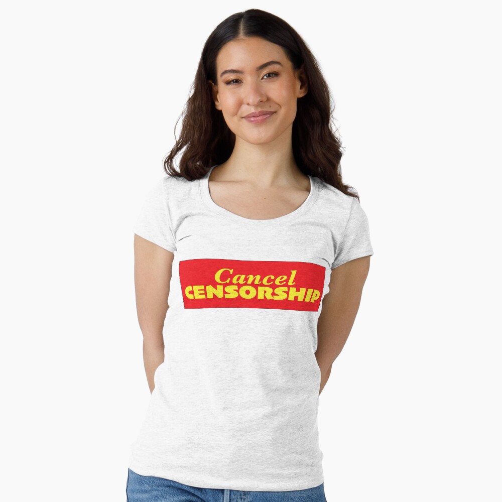 Vista previa del artículo con la obra «Camiseta entallada de cuello ancho», diseñado y vendido por Visual Banter.
