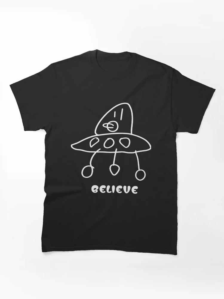 Imagen 1 de 7, Camiseta clásica con la obra Cree en los ovnis, diseñada y vendida por rosca-pen-case.