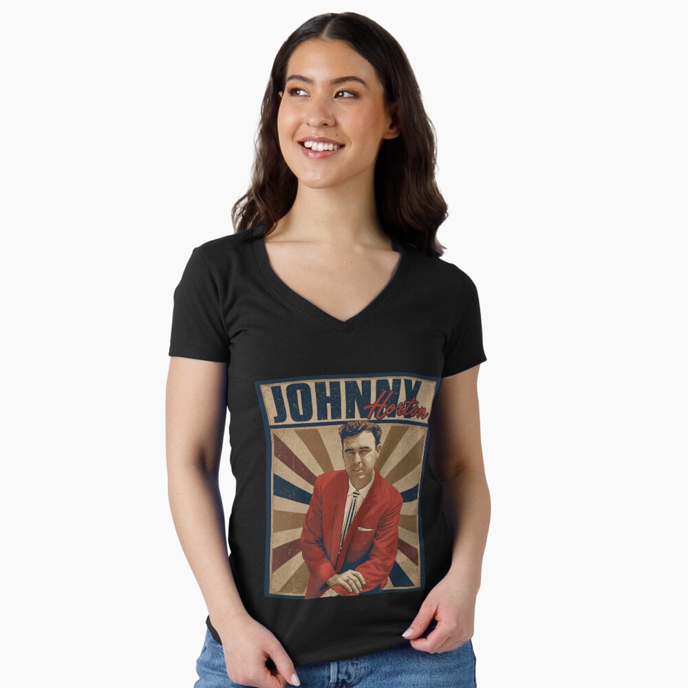 Aperçu de l'œuvre T-shirt moulant col V créée et vendue par FloraPlantTees.