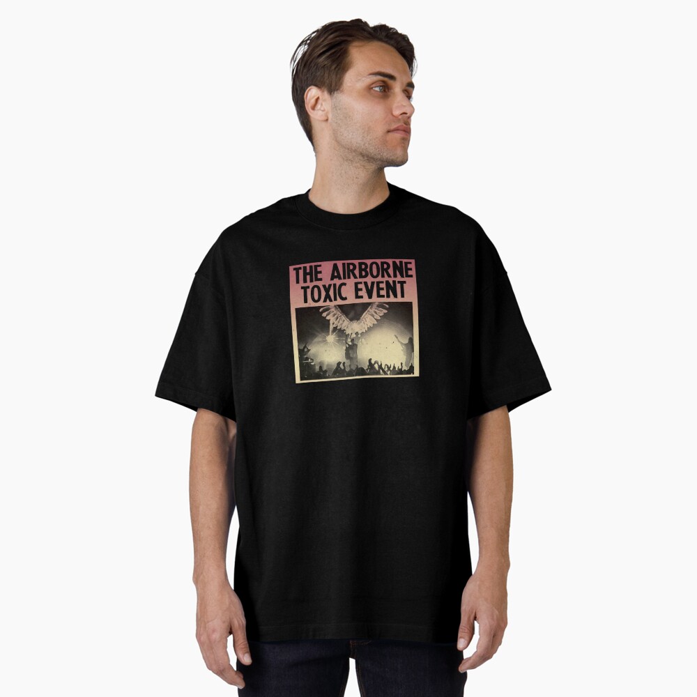 Artikel-Vorschau von Oversized T-Shirt, designt und verkauft von gaoluio.