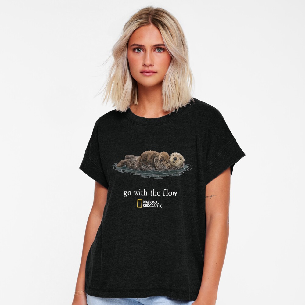 Artikel-Vorschau von Locker geschnittenes T-Shirt, designt und verkauft von VelourEmber.