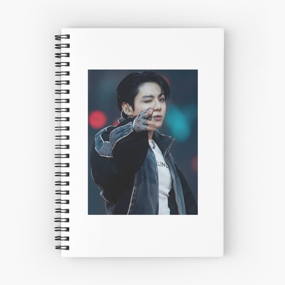 Vista previa del artículo con la obra «Cuaderno de espiral», diseñado y vendido por just._.mee.