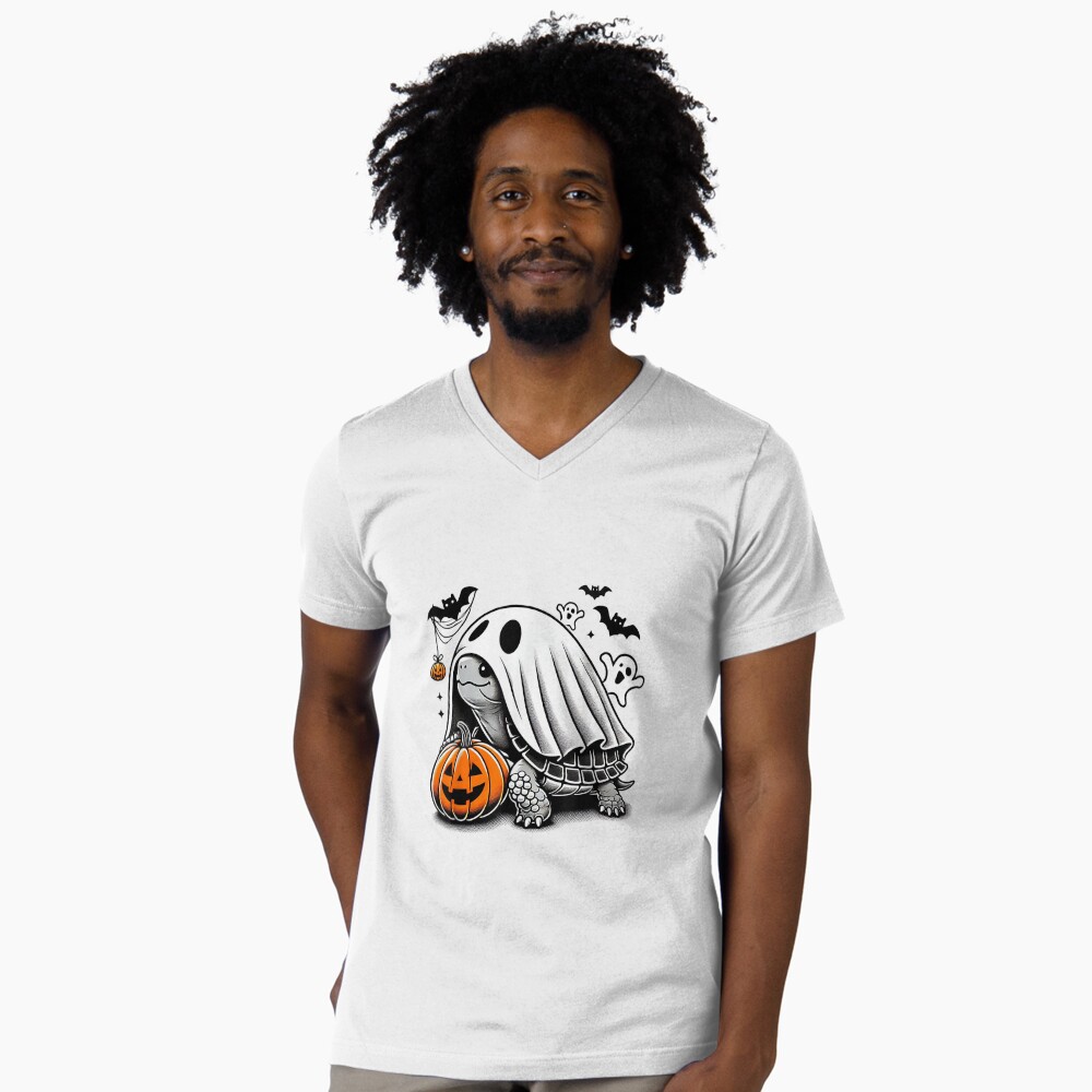 Aperçu de l'œuvre T-shirt col V créée et vendue par Suzu Comena.