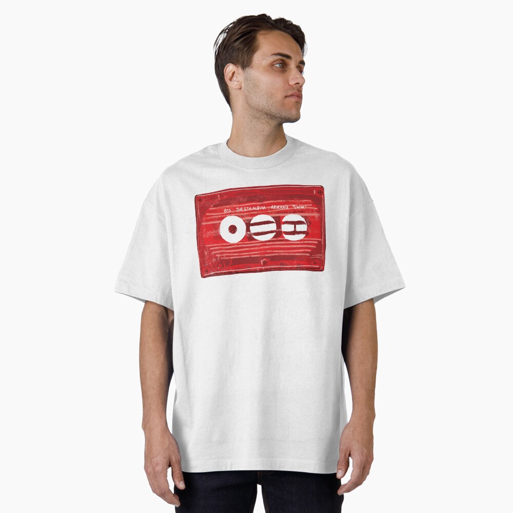 Vista previa del artículo con la obra «Camiseta oversize», diseñado y vendido por LetsBoxThat.