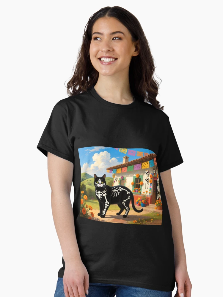 Aperçu 3 sur 7. T-shirt classique avec l'œuvre Chat du Jour des Morts créée et vendue par Talpha.