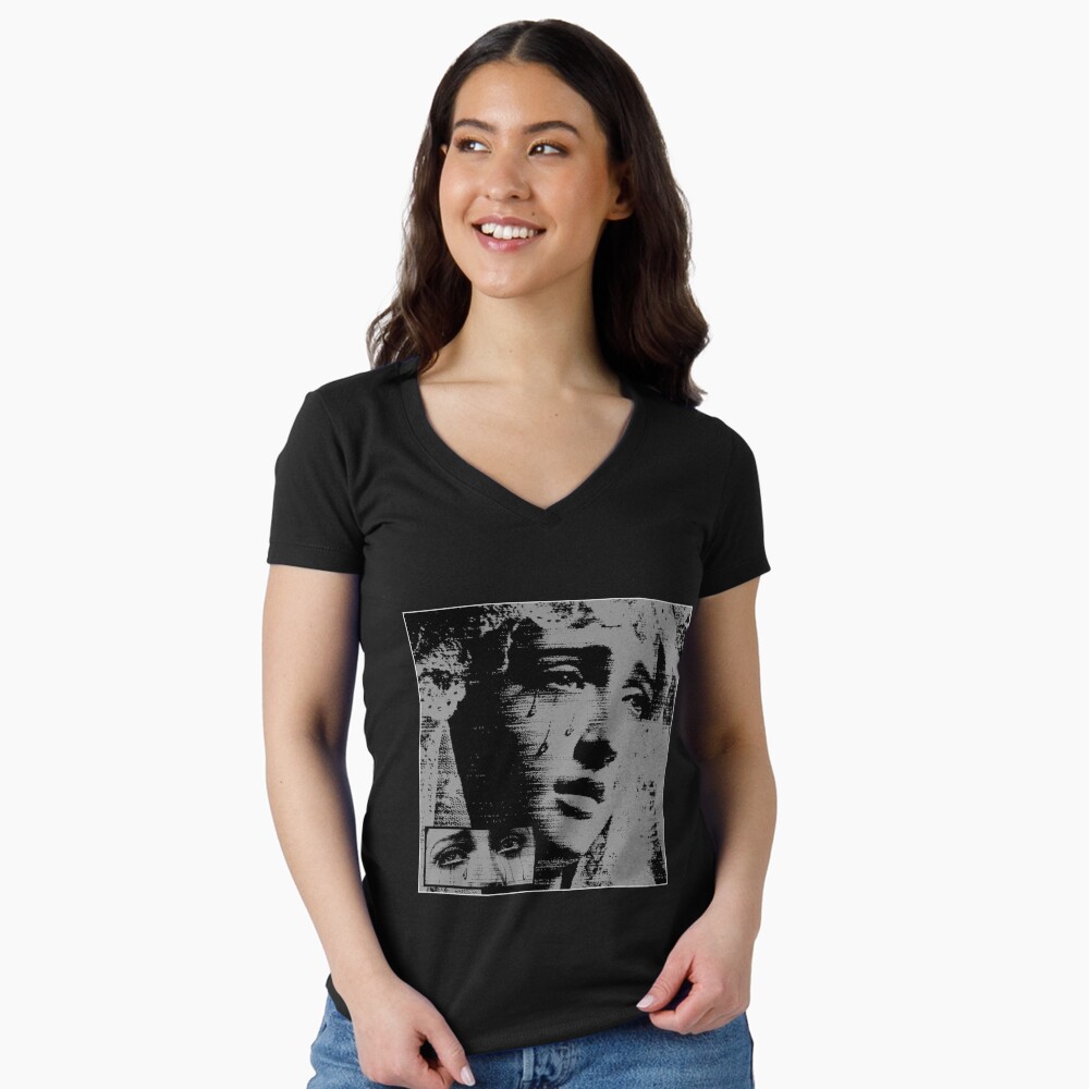 Vista previa del artículo con la obra «Camiseta entallada de cuello en V», diseñado y vendido por LesVoyagesLame.