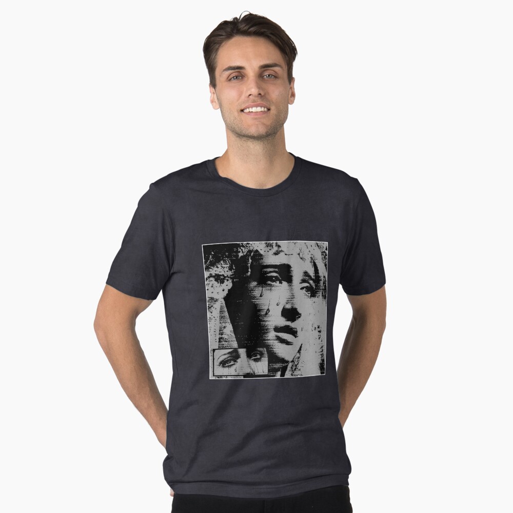 Vista previa del artículo con la obra «Camiseta vintage con efecto desgastado», diseñado y vendido por LesVoyagesLame.