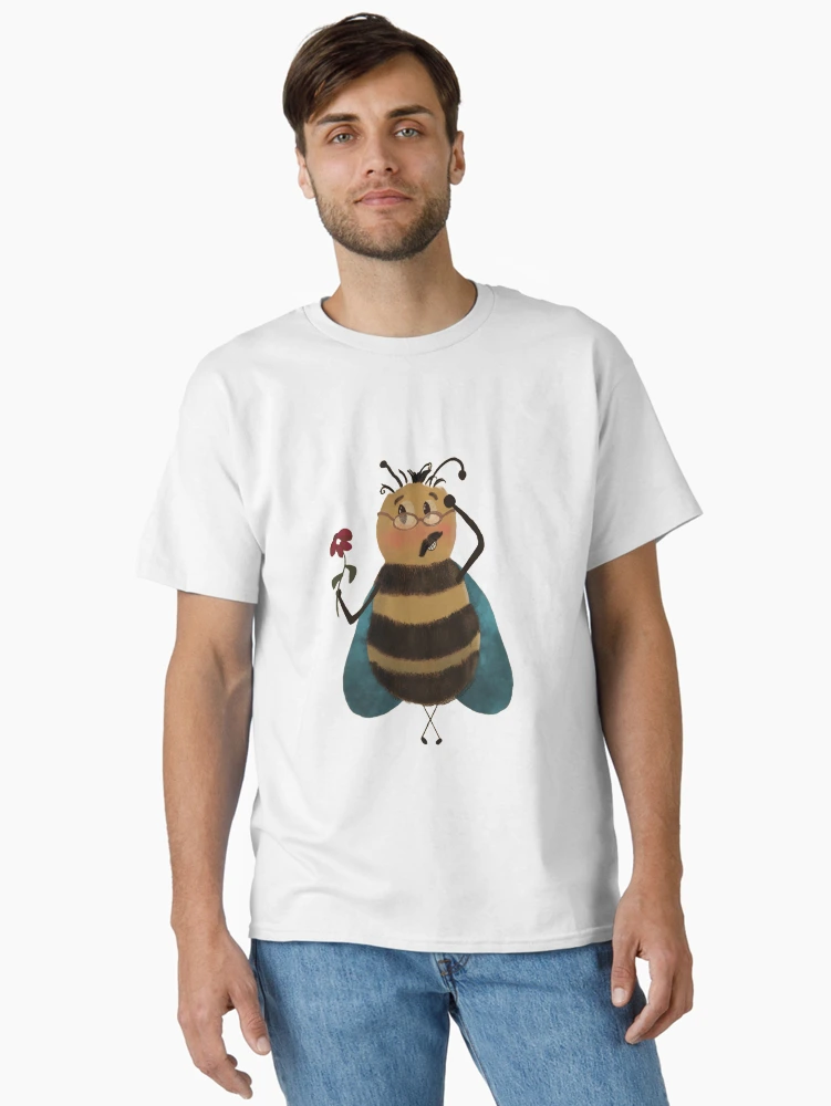 Aperçu 2 sur 7. T-shirt classique avec l'œuvre Illustration humoristique d'abeille pour la Saint-Valentin | Cadeau original pour apiculteur créée et vendue par TheHawthornFairy.