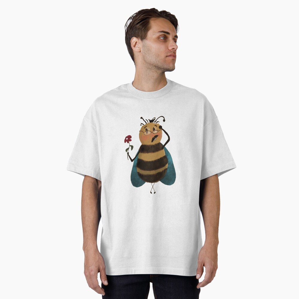 Aperçu de l'œuvre T-shirt oversize créée et vendue par TheHawthornFairy.