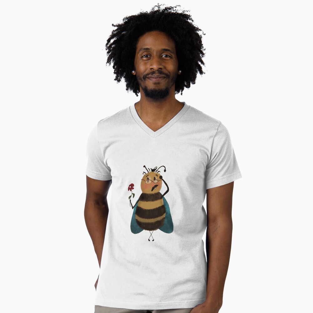 Aperçu de l'œuvre T-shirt col V créée et vendue par TheHawthornFairy.