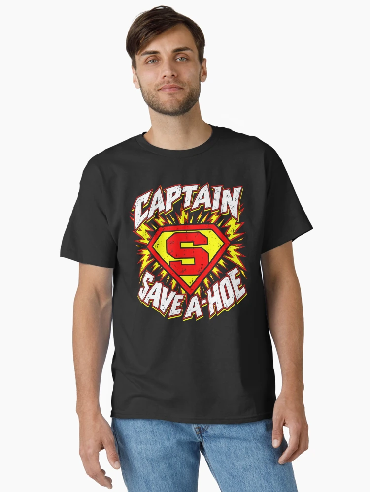 Imagen 2 de 7, Camiseta clásica con la obra Disfraz divertido de Capitán Salva una Azada para Halloween, diseñada y vendida por Pider-Vampire.