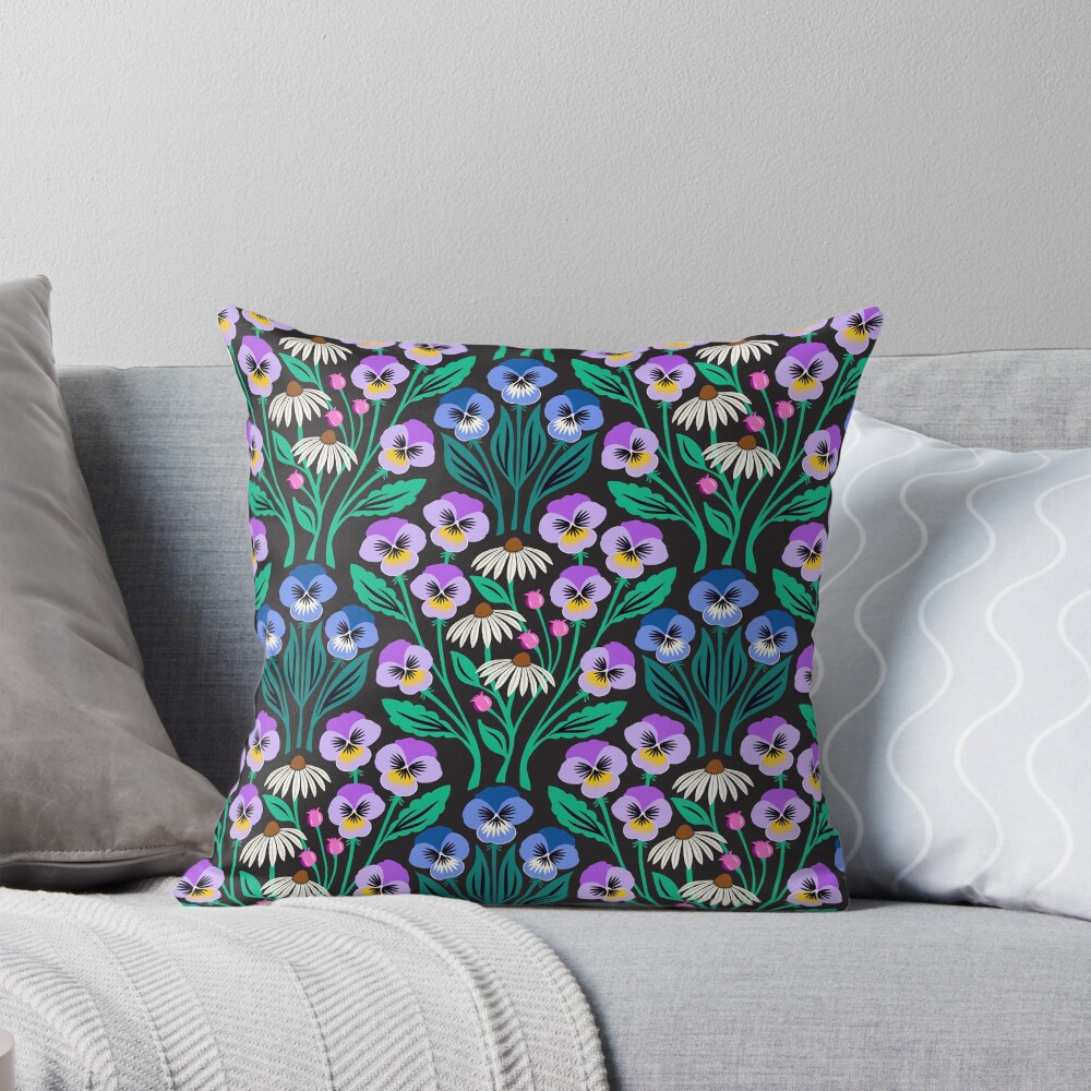 Aperçu de l'œuvre Coussin créée et vendue par Jennifer Ladd.