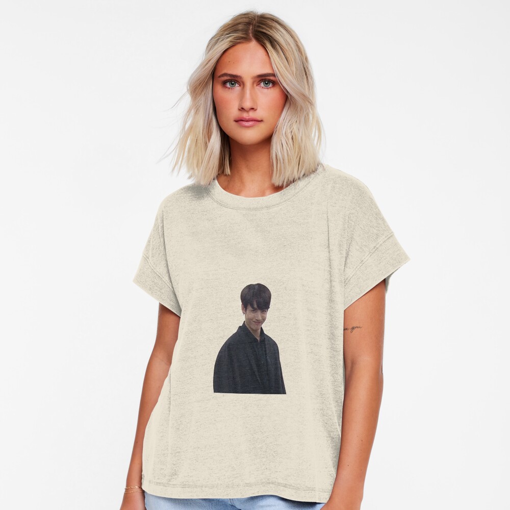 Vista previa del artículo con la obra «Camiseta relajada», diseñado y vendido por hollywood jurina.