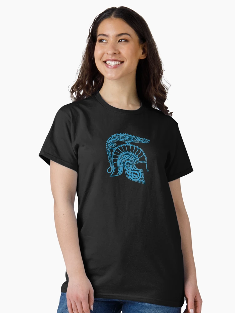 Aperçu 3 sur 7. T-shirt classique avec l'œuvre Casque des Enfants de Hurin (bleu) créée et vendue par allyosaugh.