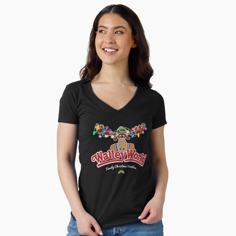 Aperçu de l'œuvre T-shirt moulant col V créée et vendue par Candywrap Studio.