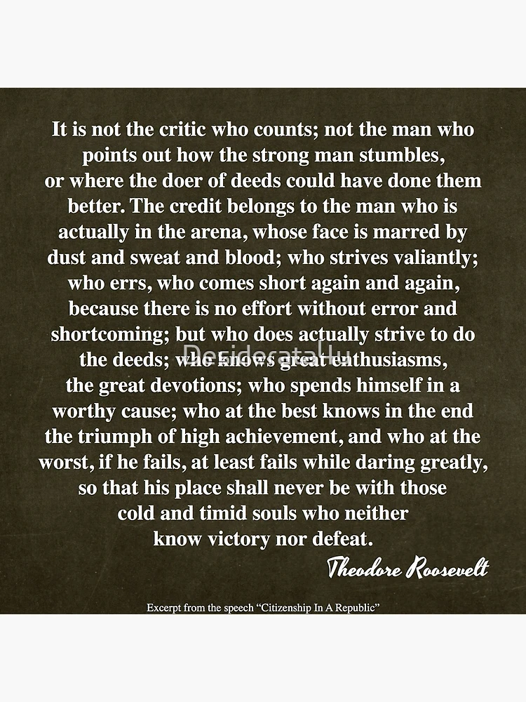 Imagen 5 de 5, Bloque acrílico con la obra El hombre en la arena por Theodore Roosevelt, diseñada y vendida por Desiderata4u.