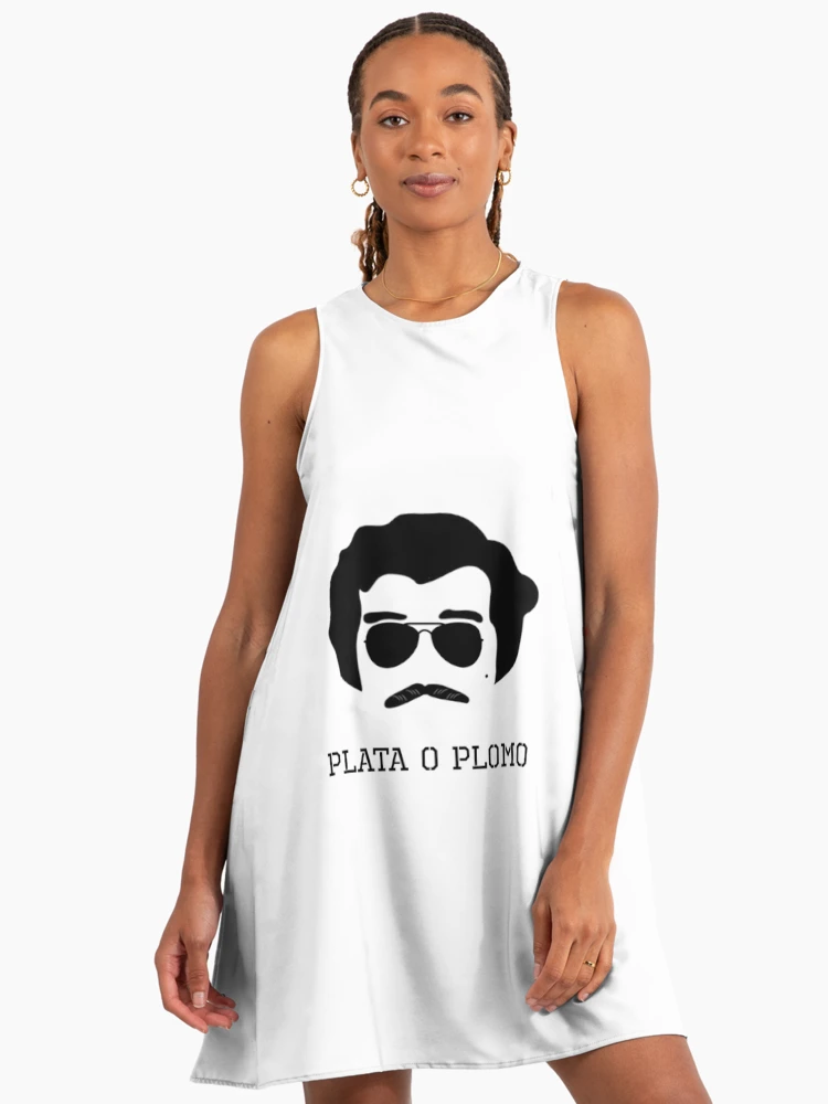 Imagen 2 de 5, Vestido acampanado con la obra Plata o Plomo, diseñada y vendida por ZinhoApparel.