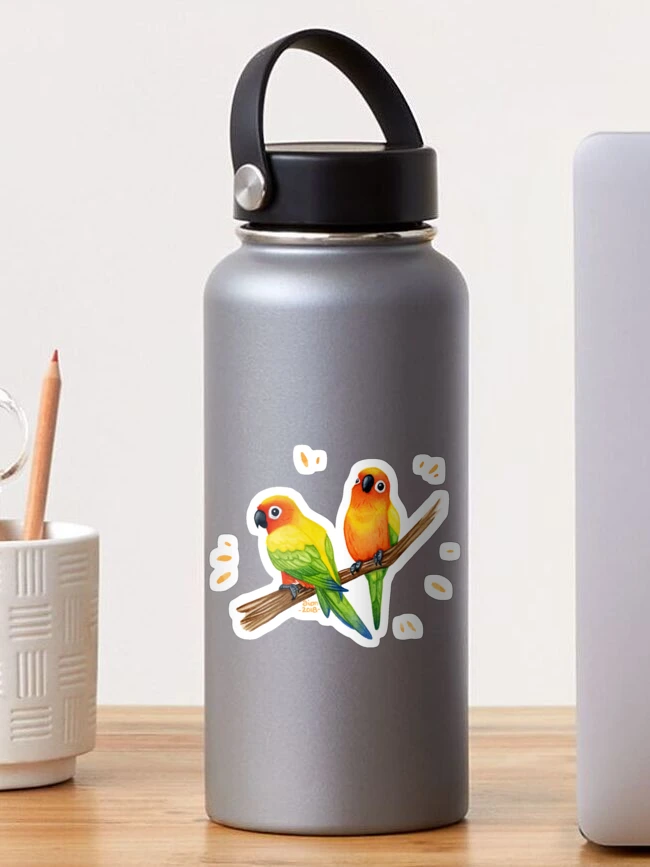 Aperçu 1 sur 3. Sticker avec l'œuvre Conures soleil créée et vendue par Delphine Dion.